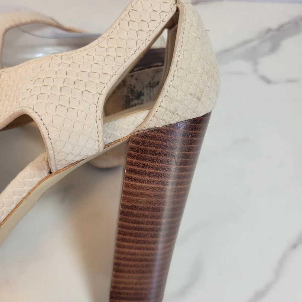 MICHAEL Michael Kors Berkley Lock Leather Platform Sandals Taupe Heels Size 7